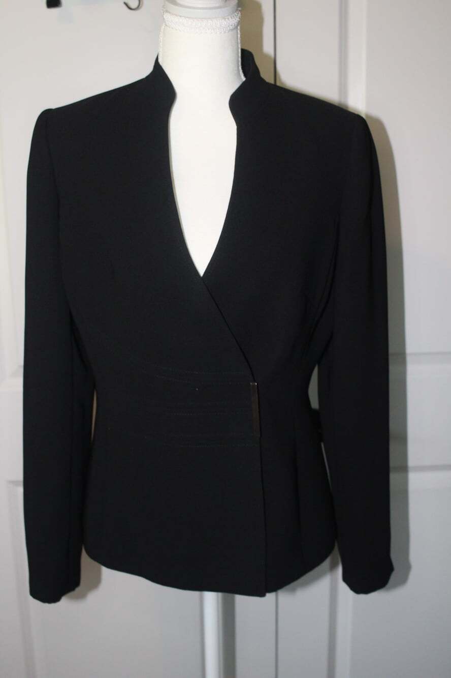 Tahari Black Suit Jacket Women's Size 4 Career Business Blazer Lined Classic - Picture 4 of 9